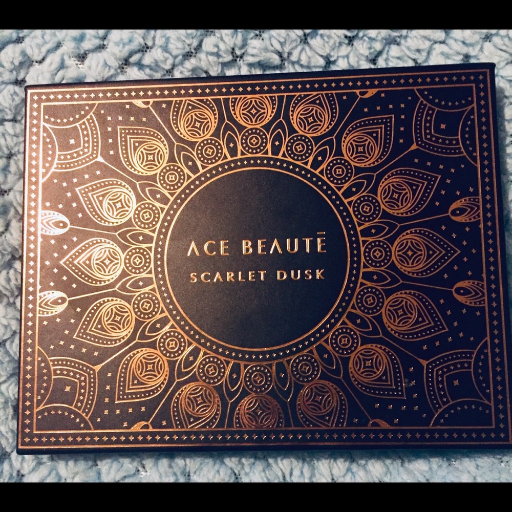 Ace Beaute Scarlet Dusk Makeup Palette